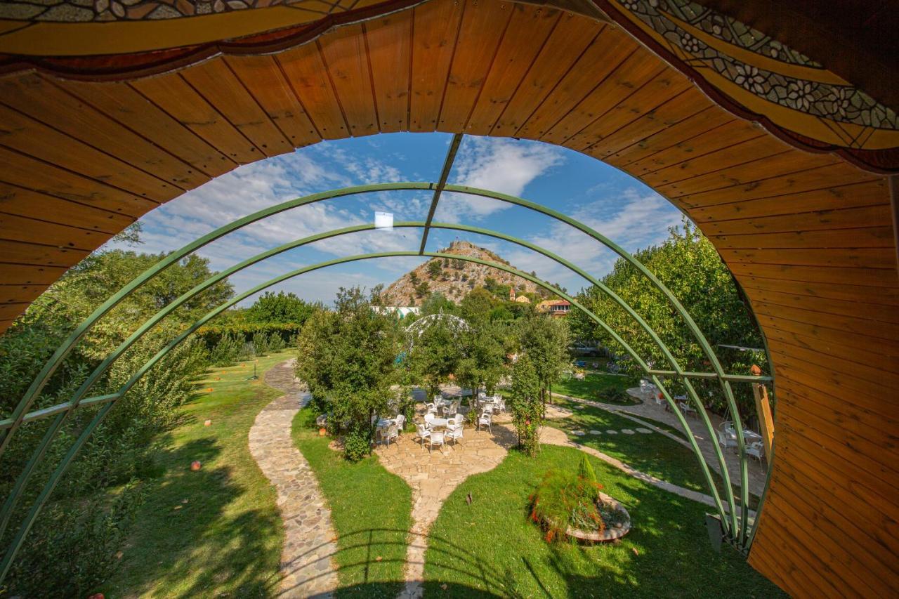 Hotel Legjenda Shkodër Exteriör bild