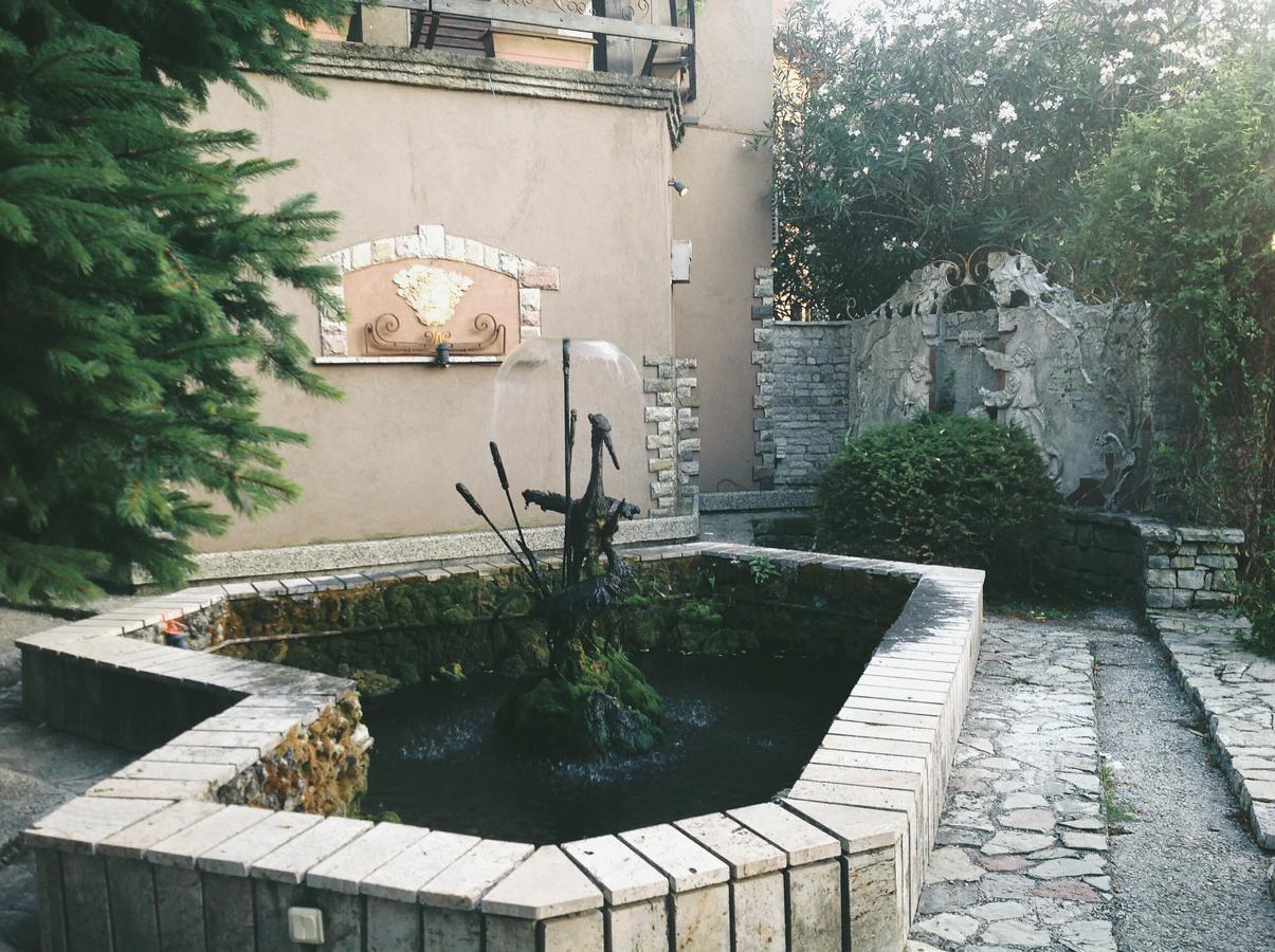 Hotel Legjenda Shkodër Exteriör bild